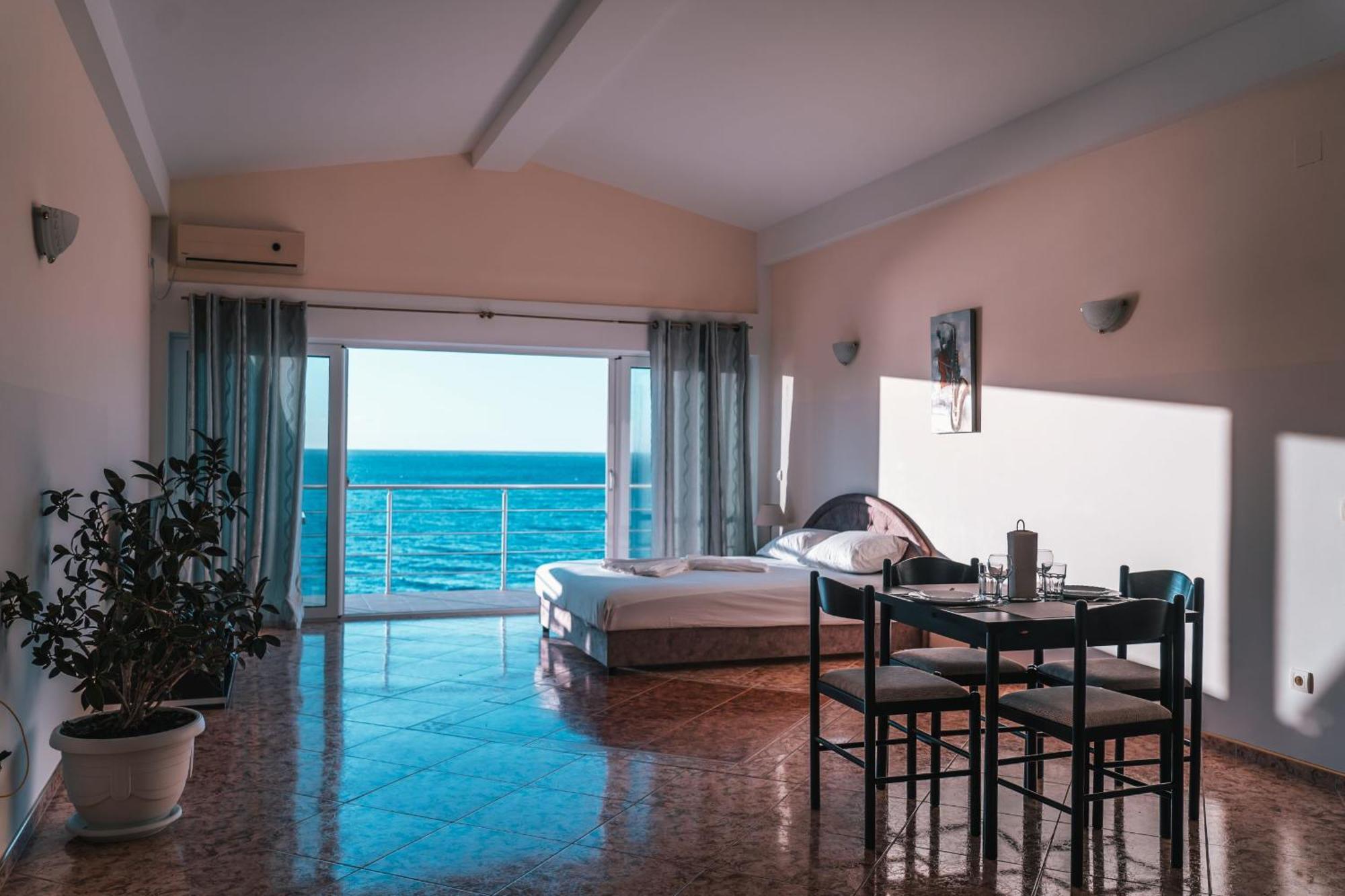Fidel Apartments Kruče Eksteriør bilde